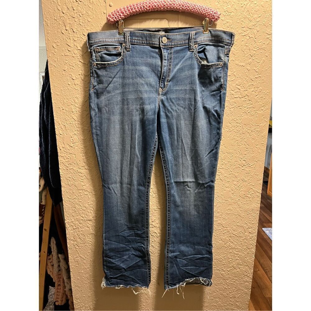 Express Stretch Barely Boot Mid Rise Jeans Woman’s Size 18R Frayed Bottoms